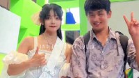 二次元的光！男生當面感謝跪地急救的cos服小姐姐